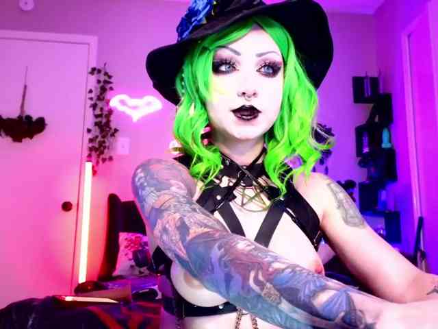 Ivey_strigoi