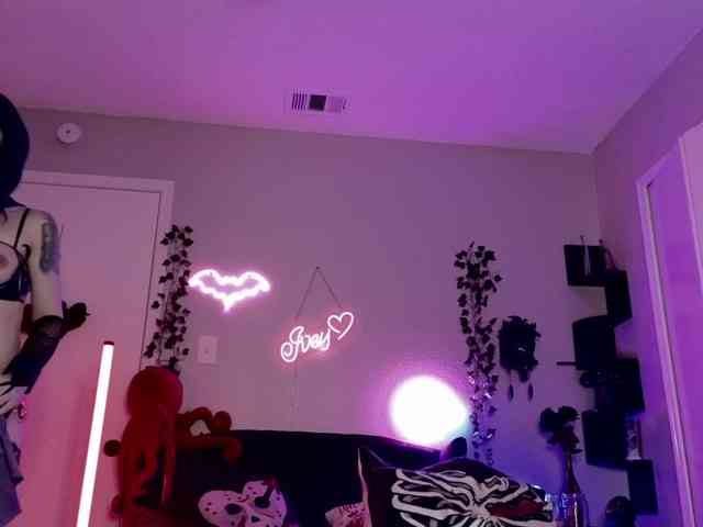 Ivey_strigoi