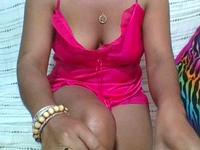 LadyDesire webcam