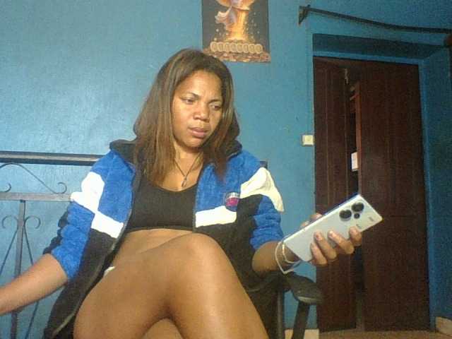 Carrollina live cam on BongaCams