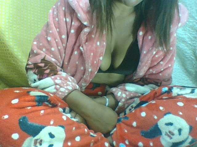 Carrollina live cam on BongaCams