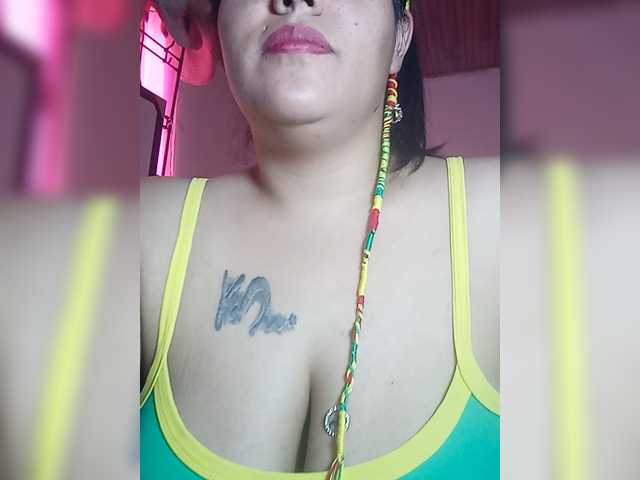 pocahontassex live cam on BongaCams