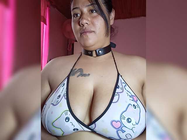 pocahontassex live cam on BongaCams