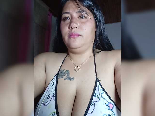 pocahontassex live cam on BongaCams
