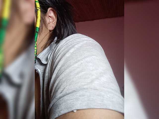 pocahontassex live cam on BongaCams