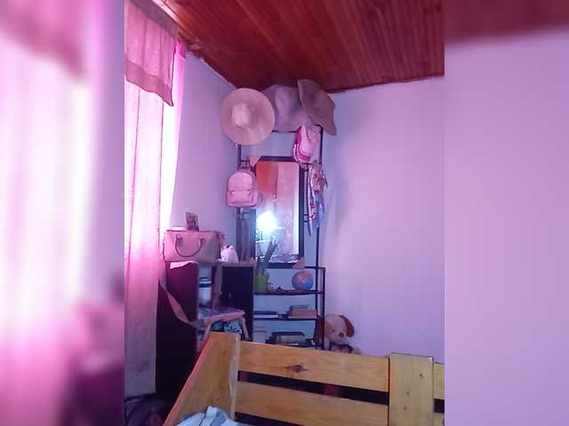 pocahontassex live cam on BongaCams