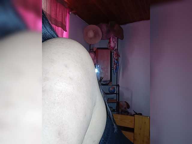 pocahontassex live cam on BongaCams