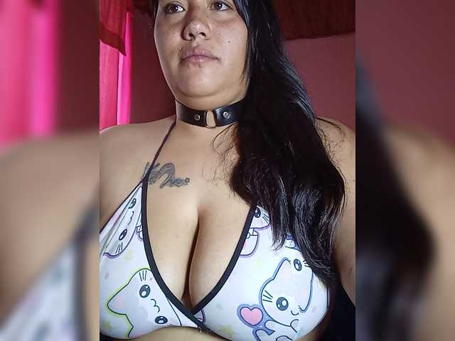 pocahontassex live cam on BongaCams