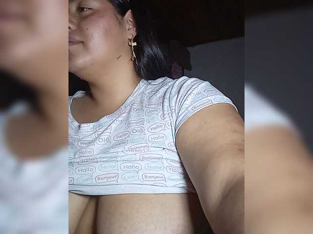pocahontassex live cam on BongaCams