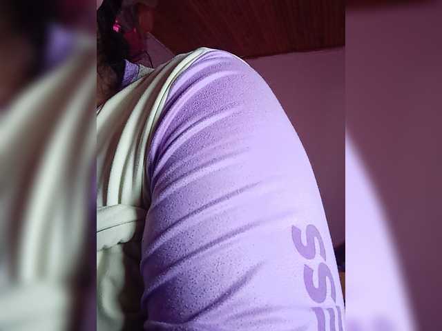 pocahontassex live cam on BongaCams
