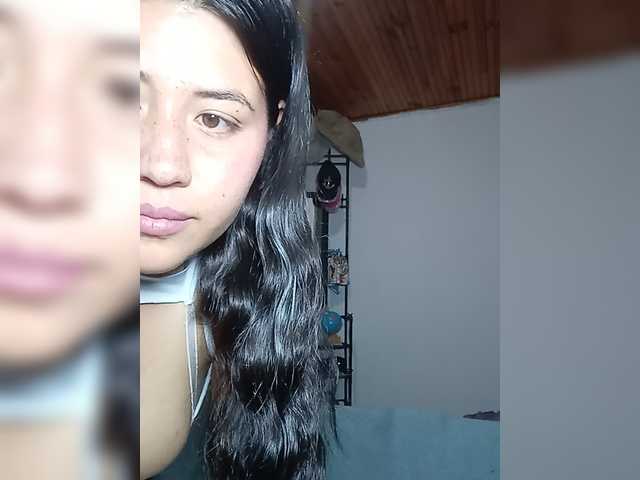 pocahontassex live cam on BongaCams