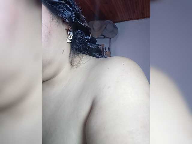 pocahontassex live cam on BongaCams