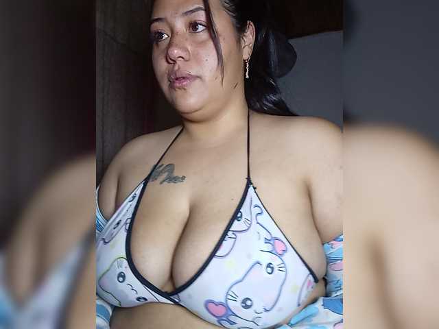 pocahontassex live cam on BongaCams