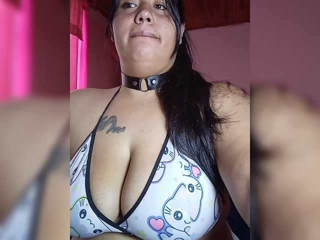 pocahontassex live cam on BongaCams