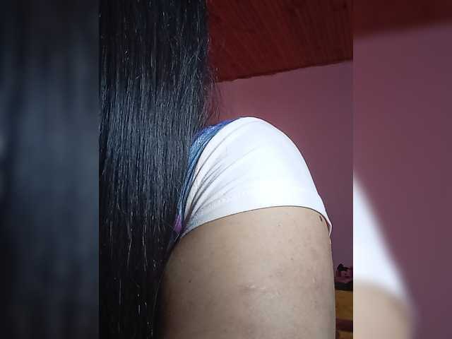 pocahontassex live cam on BongaCams