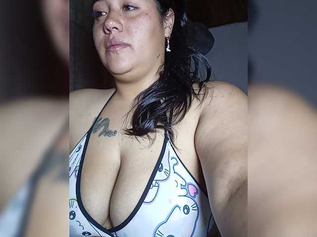 pocahontassex live cam on BongaCams