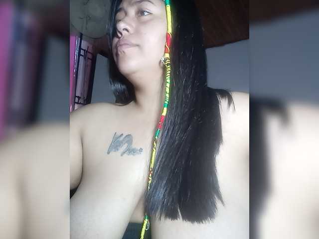 pocahontassex live cam on BongaCams