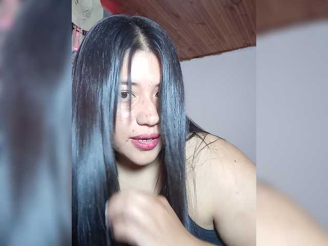 pocahontassex live cam on BongaCams