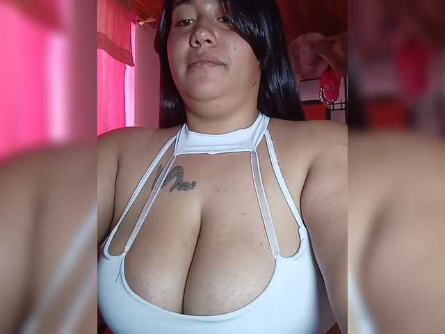 pocahontassex live cam on BongaCams