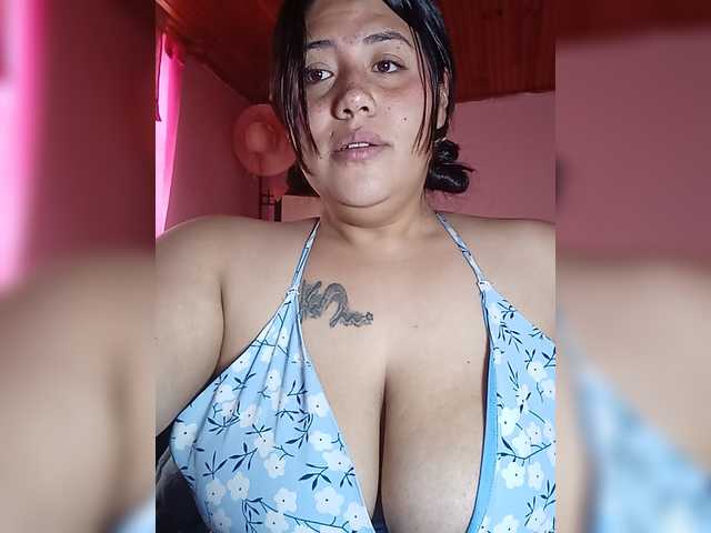 pocahontassex live cam on BongaCams