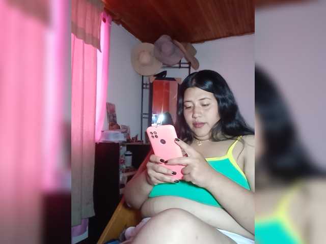 pocahontassex live cam on BongaCams