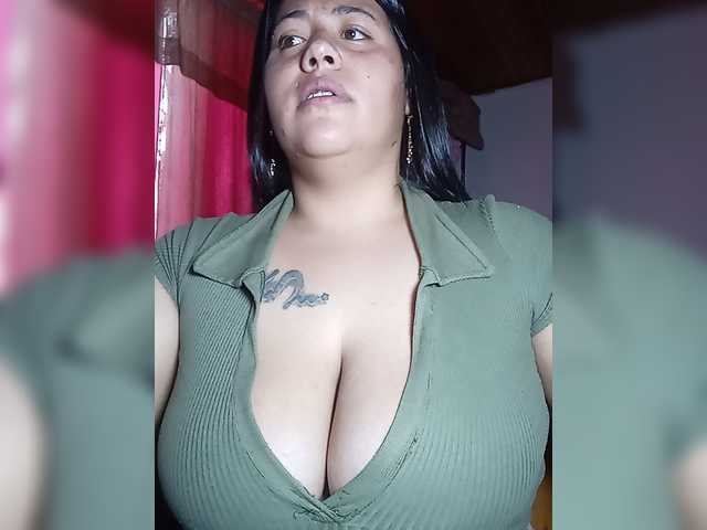 pocahontassex live cam on BongaCams