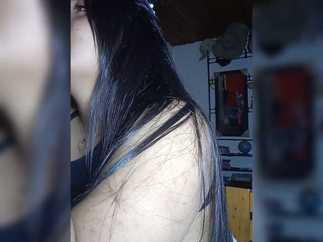 pocahontassex live cam on BongaCams