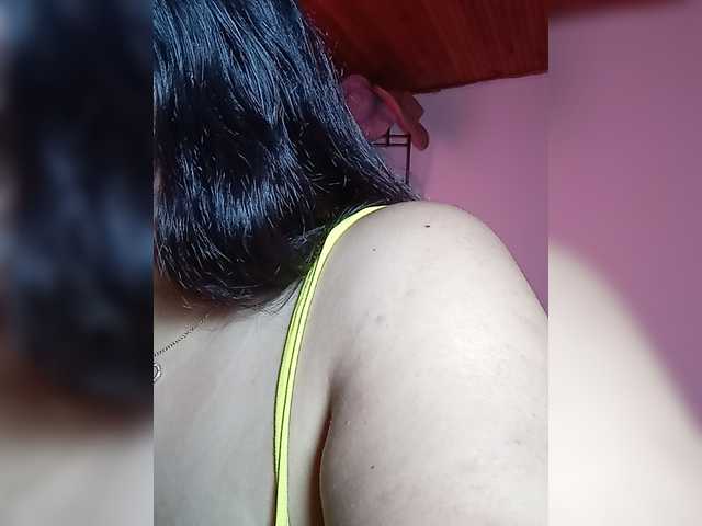 pocahontassex live cam on BongaCams