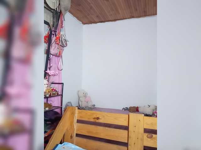 pocahontassex live cam on BongaCams