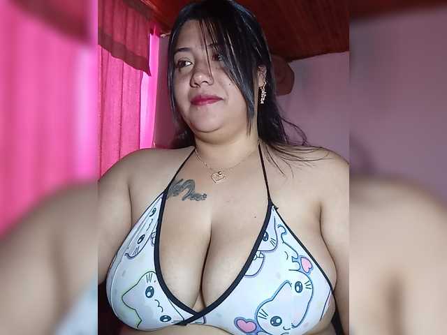 pocahontassex live cam on BongaCams