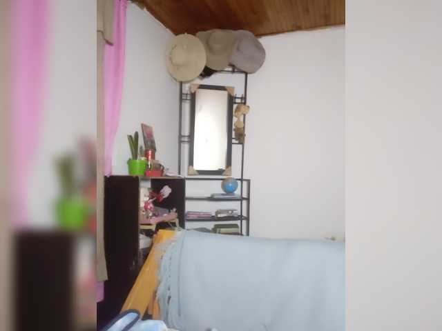 pocahontassex live cam on BongaCams