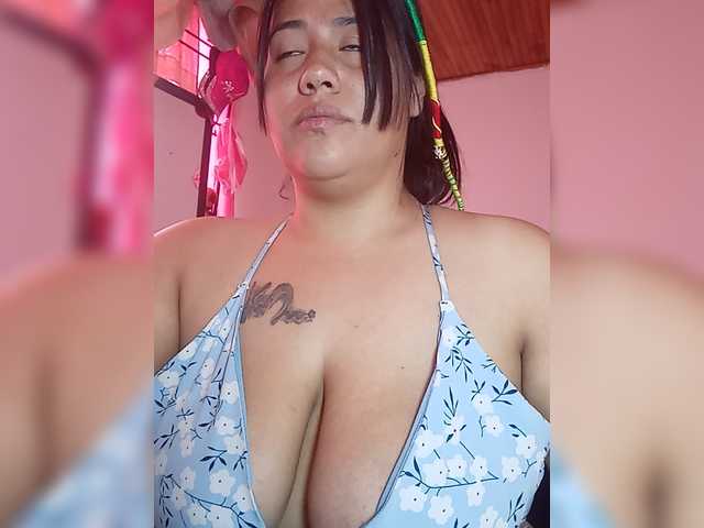 pocahontassex live cam on BongaCams