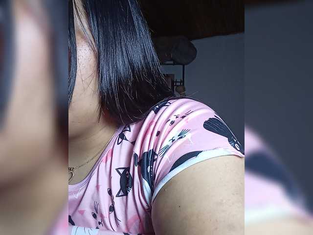 pocahontassex live cam on BongaCams