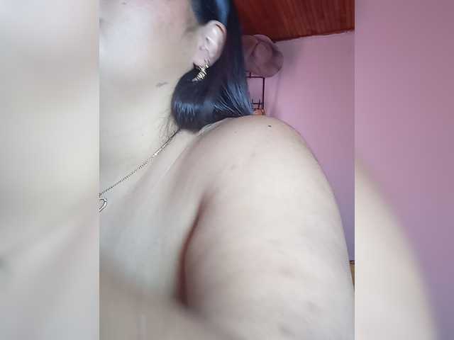 pocahontassex live cam on BongaCams