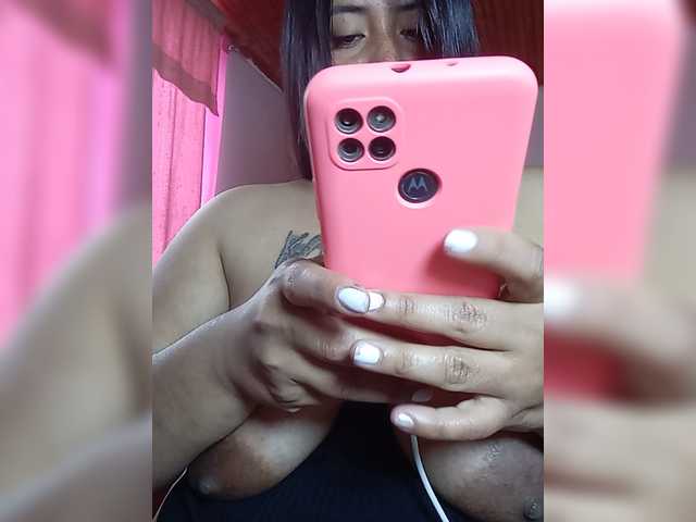 pocahontassex live cam on BongaCams