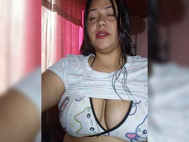 pocahontassex live cam on BongaCams