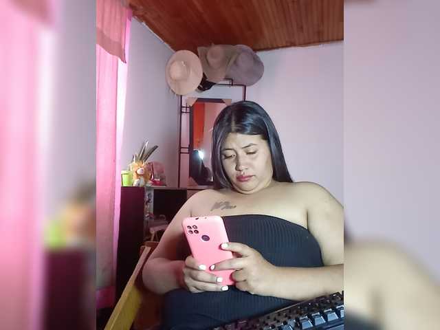 pocahontassex live cam on BongaCams