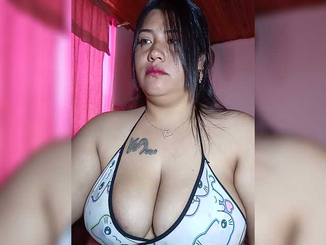pocahontassex live cam on BongaCams