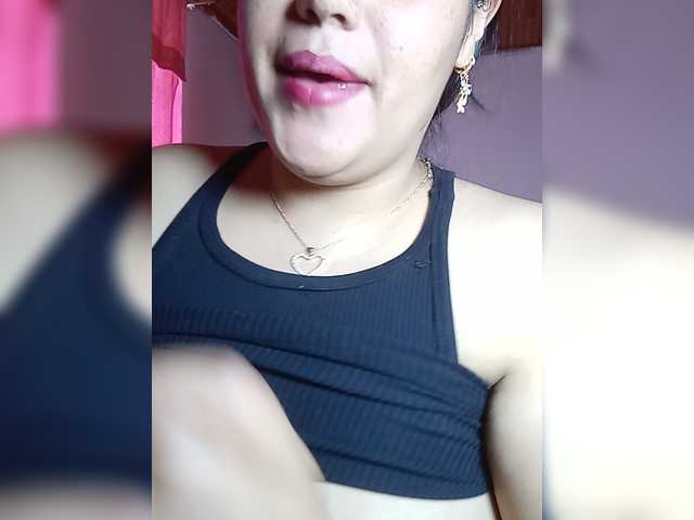 pocahontassex live cam on BongaCams