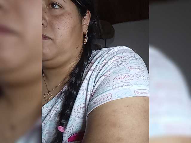 pocahontassex live cam on BongaCams