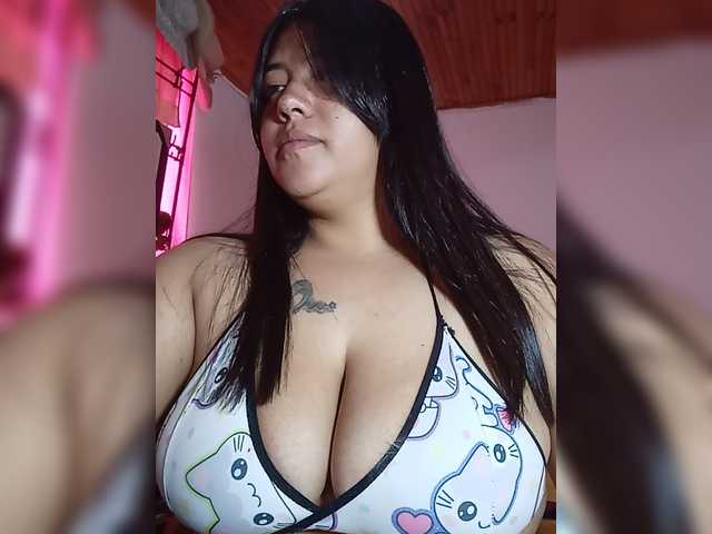 pocahontassex live cam on BongaCams