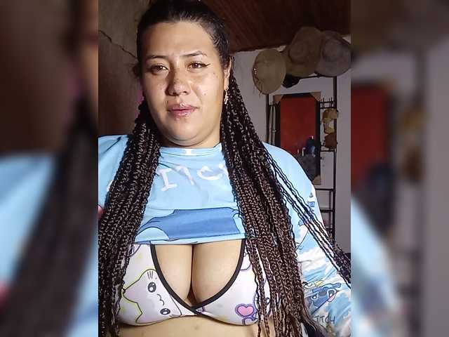 pocahontassex live cam on BongaCams