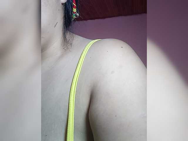 pocahontassex live cam on BongaCams