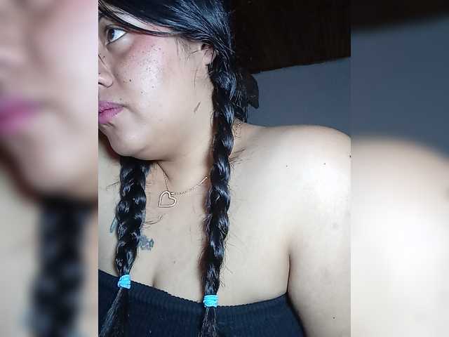 pocahontassex live cam on BongaCams
