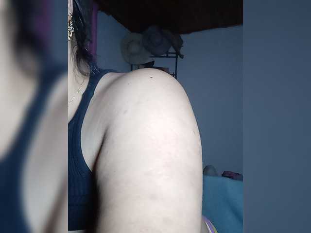 pocahontassex live cam on BongaCams