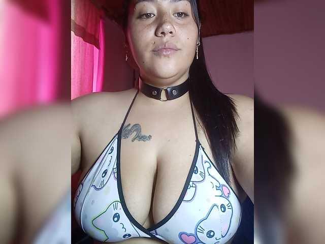 pocahontassex live cam on BongaCams