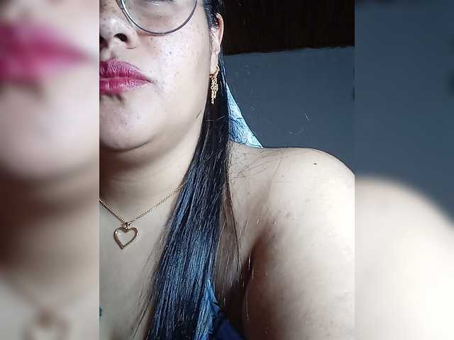 pocahontassex live cam on BongaCams