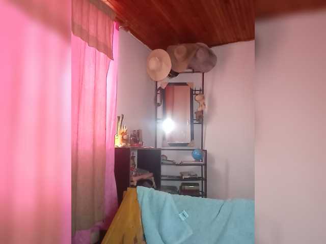 pocahontassex live cam on BongaCams