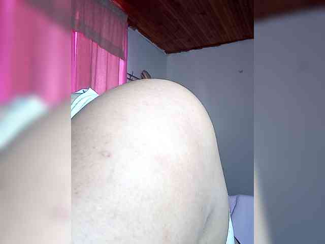 KATYGONZALEZ webcam