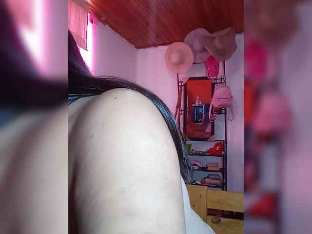 KATYGONZALEZ webcam